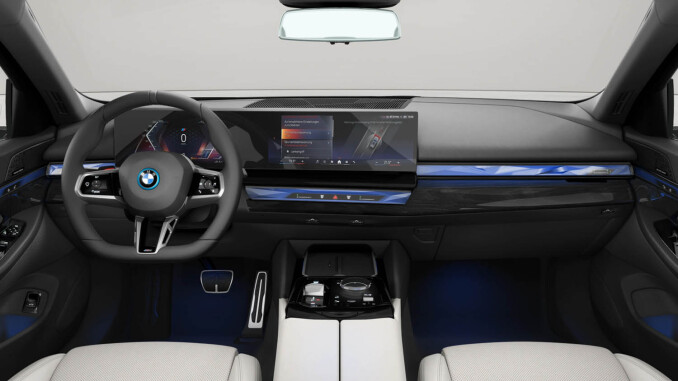 BMW i5 250kW eDr40 M Sport 84kWh 5dr Auto Tech+/Cmf+/22kW Electric Estate - Image 4